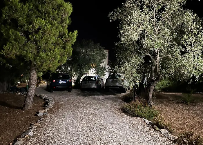 B&B Villa Mediterranea With Private Parking Trani